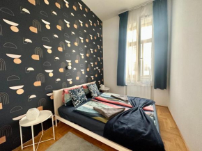 Gatsby Apartment by Chivi in GOZSDU #freeparking